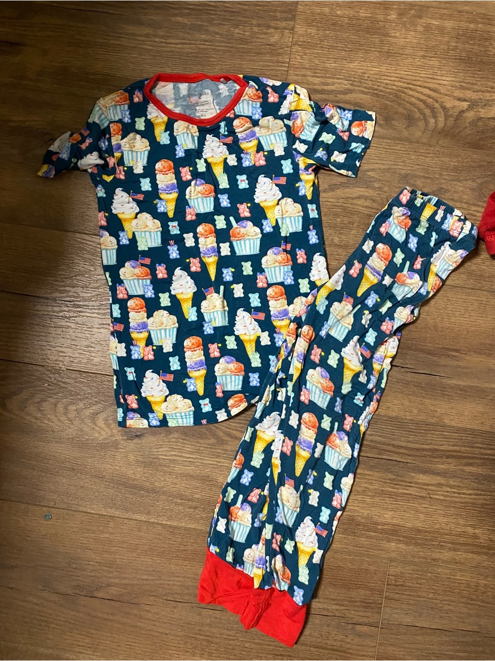 Posh Peanut Sky bamboo Pajamas size 7y ice cream gummy bears